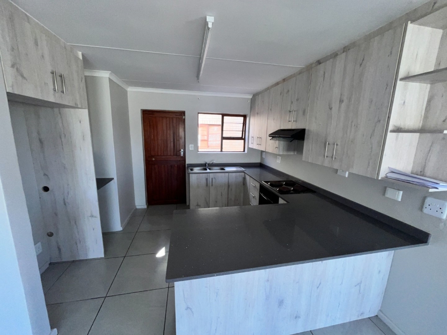 2 Bedroom Property for Sale in Wavecrest Eastern Cape